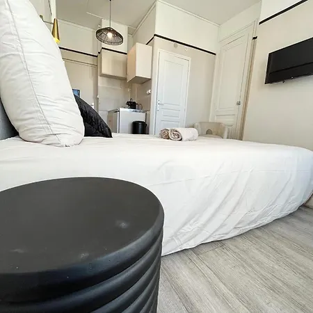 Atthos Apartment